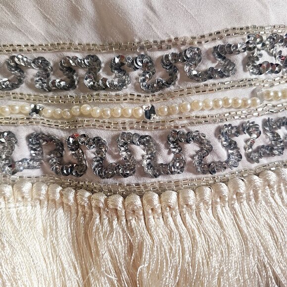 Balsam Hill Plaza Fringed Christmas Tree Skirt 60" White With Silver Accents NEW - Picture 4 of 11